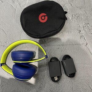 99%New Beats Solo 3 Headband With Storage Bag, Audio Cable, Charging Cable